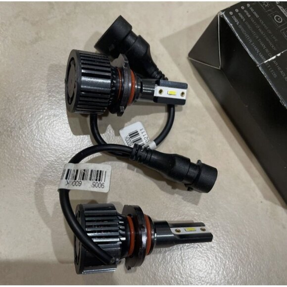 Low beam only SHENKENUO Compact LED Headlight Bulb Set HB3/9005, 6000K Set of 2 - Picture 1 of 1